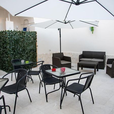 Camera Doppia Letti Singoli Senza Finestra Dimora Guerrieri Apartment Brindisi Bagian luar foto