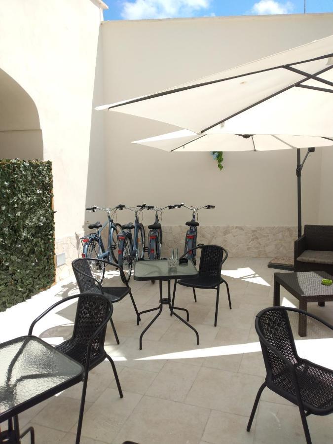 Camera Doppia Letti Singoli Senza Finestra Dimora Guerrieri Apartment Brindisi Bagian luar foto